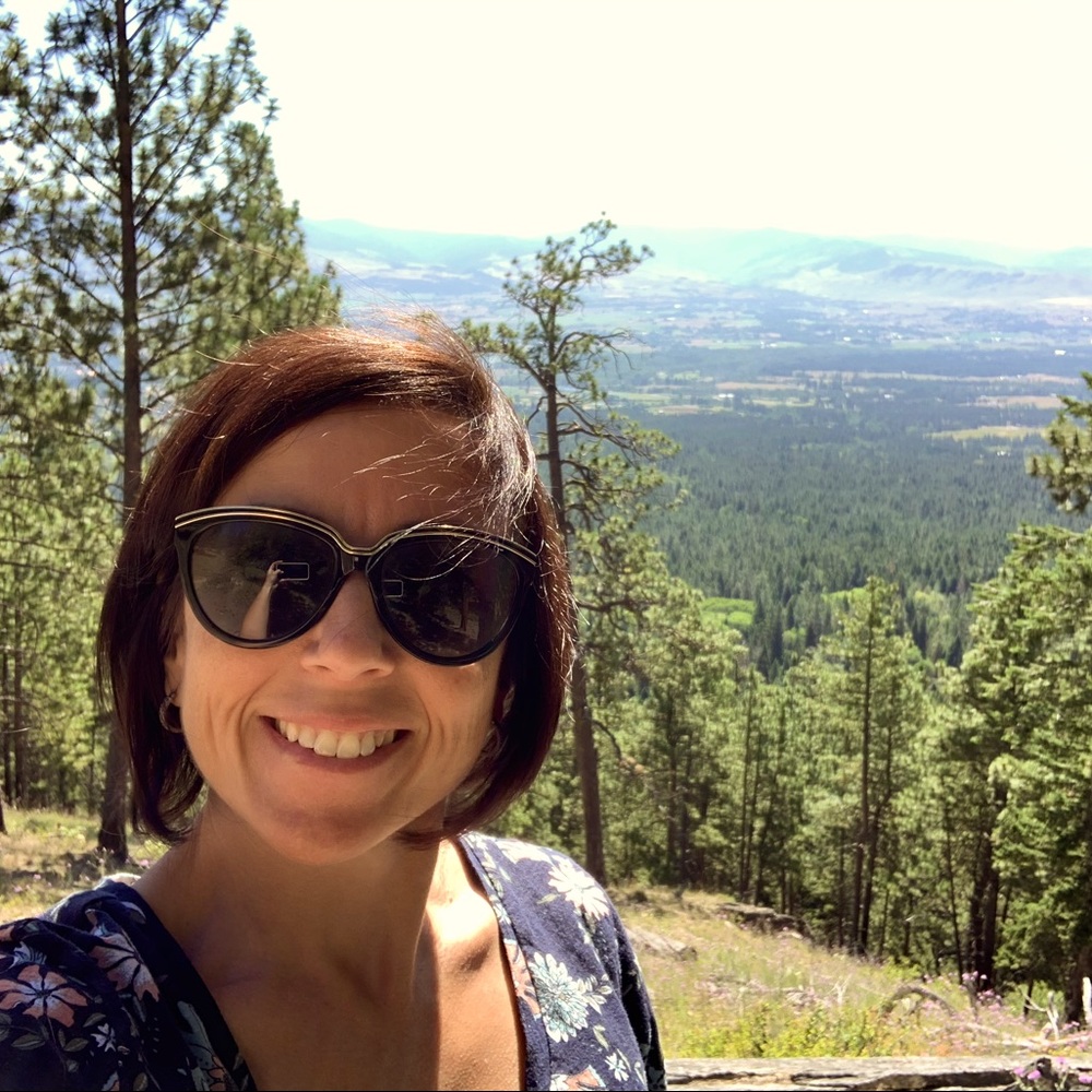 Meet your Posher, Jennifer